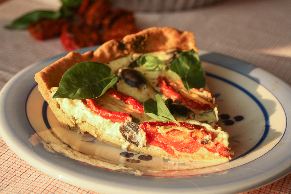 tarta-cu-pesto-rosii-uscate-si-cascaval-de-capra-2
