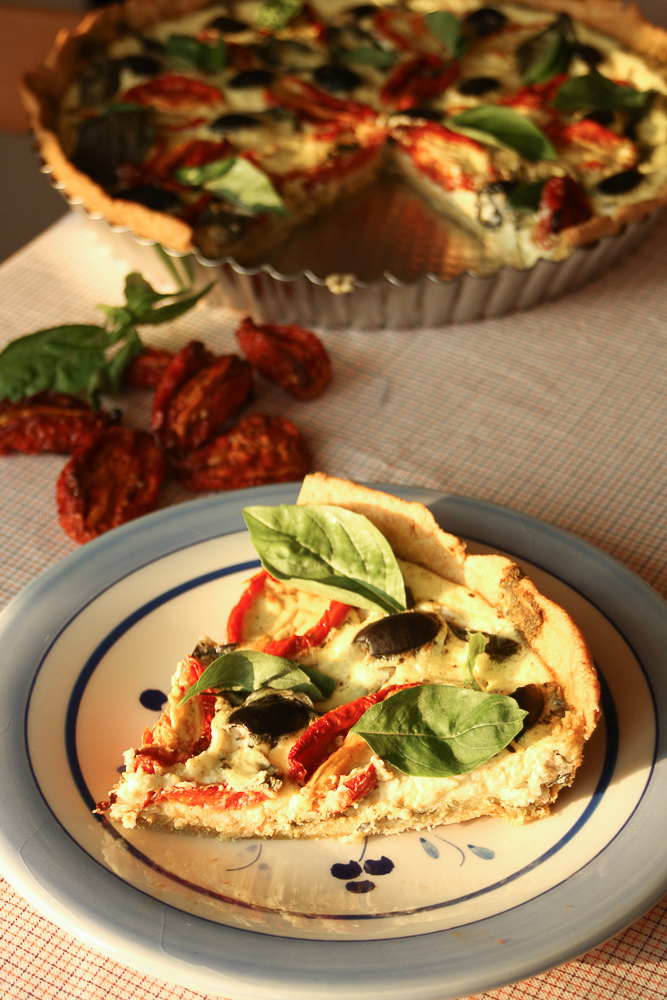tarta-cu-pesto-rosii-uscate-si-cascaval-de-capra
